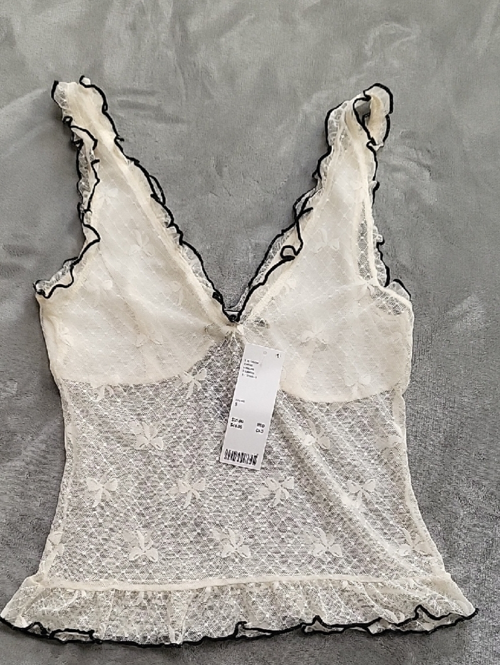 Kimchi Blue Ivory Lace Blouse with Black Trim And Bow / Bow Motif - Picture 4 of 4